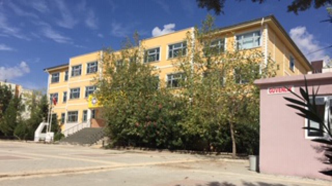 Şehit Yunus Uğur Anadolu Lisesi