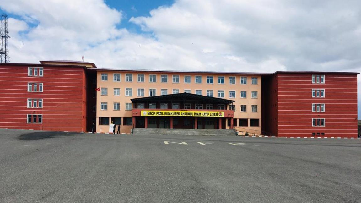 Necip Fazıl Kısakürek Anadolu İmam Hatip Lisesi