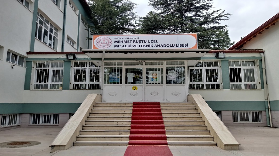 Mehmet Rüştü Uzel Mesleki ve Teknik Anadolu Lisesi