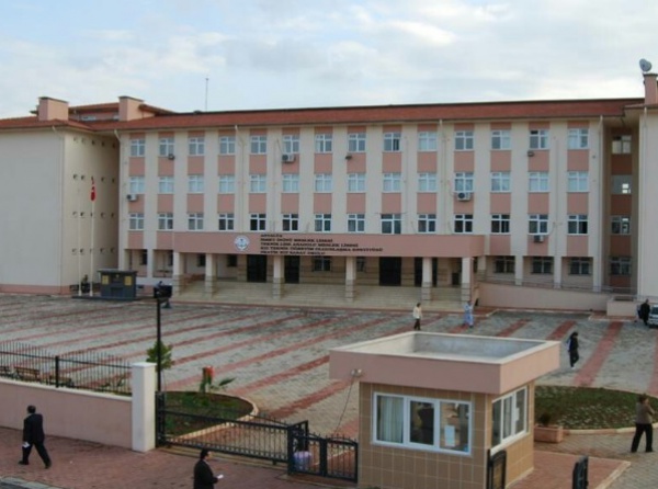 İsmet İnönü Mesleki Ve Teknik Anadolu Lisesi
