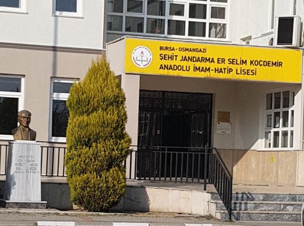 Şehit Jandarma Er Selim Koçdemir Anadolu İmam Hatip Lisesi (Erkek)