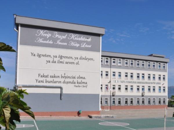 Necip Fazıl Kısakürek Anadolu İmam Hatip Lisesi (Erkek)
