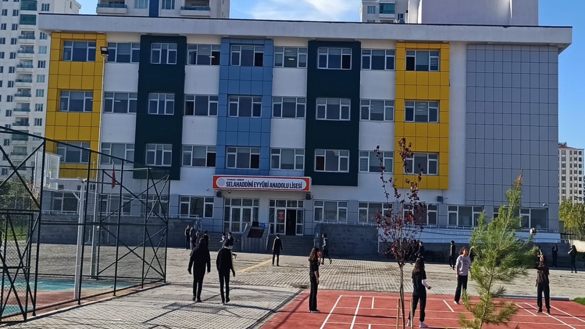 Selahaddini Eyyubi Anadolu Lisesi