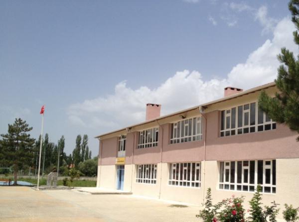 İnönü Anadolu Lisesi