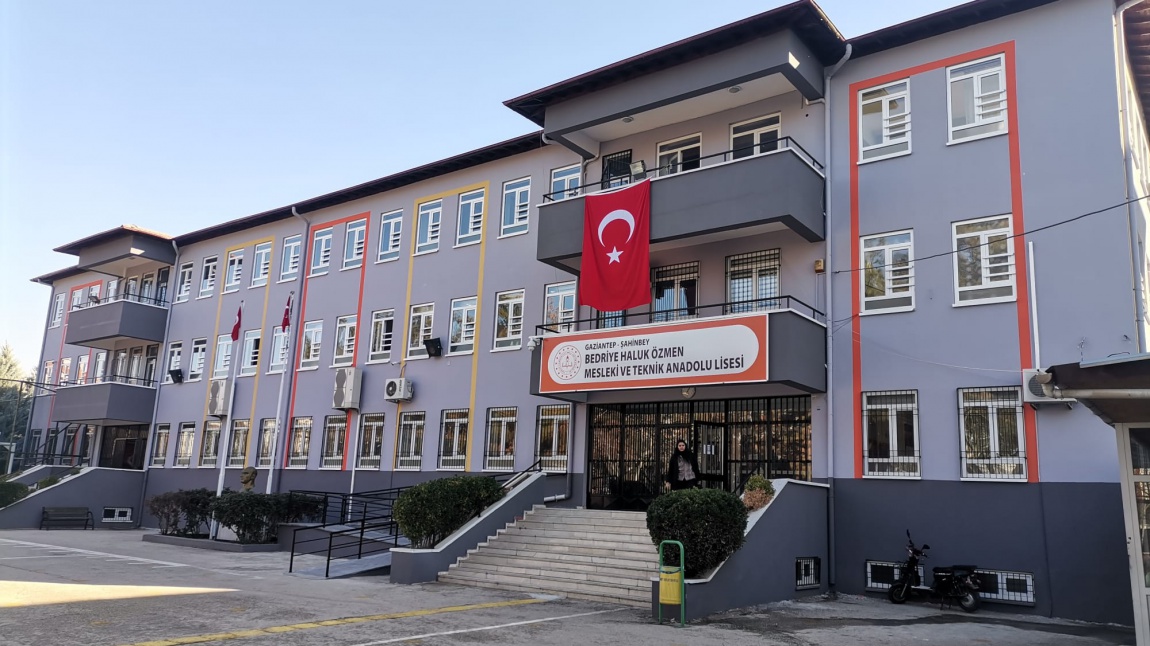 Bedriye-Haluk Özmen Mesleki Ve Teknik Anadolu Lisesi