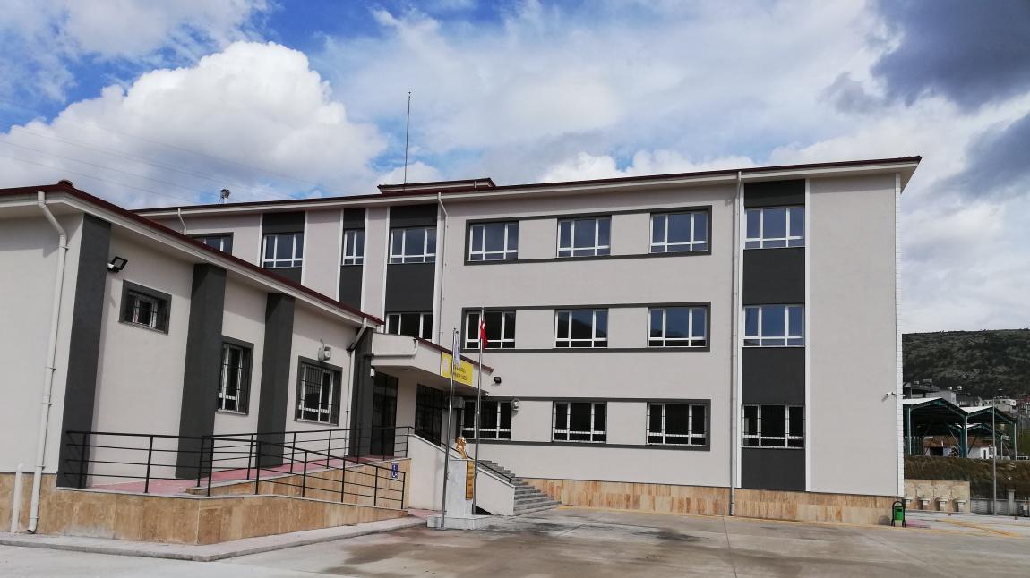Şehit Emirhan Şimşek Anadolu İmam Hatip Lisesi
