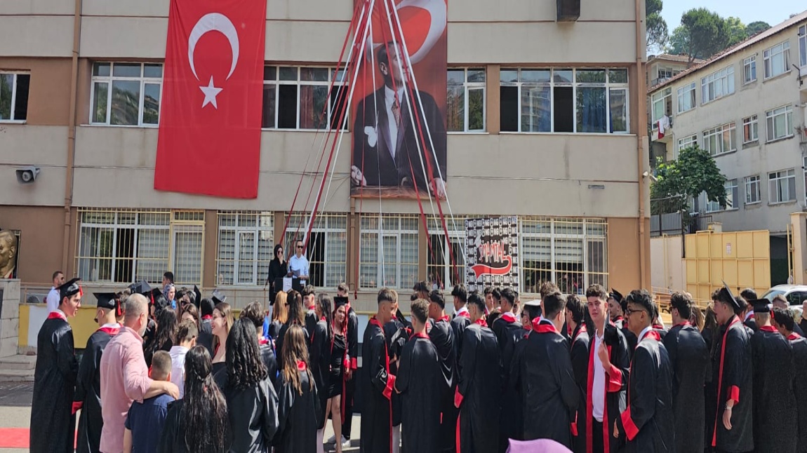 Şehit Murat Akdemir Mesleki Ve Teknik Anadolu Lisesi