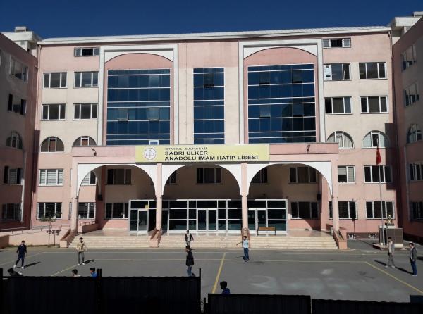 Sabri Ülker Anadolu İmam Hatip Lisesi (Erkek)