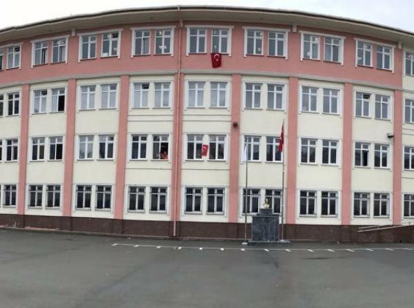 Nuri Pakdil Anadolu Lisesi