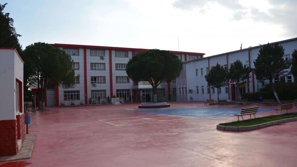 Bergamalı Kadri Anadolu İmam Hatip Lisesi - Ana Fotoğraf