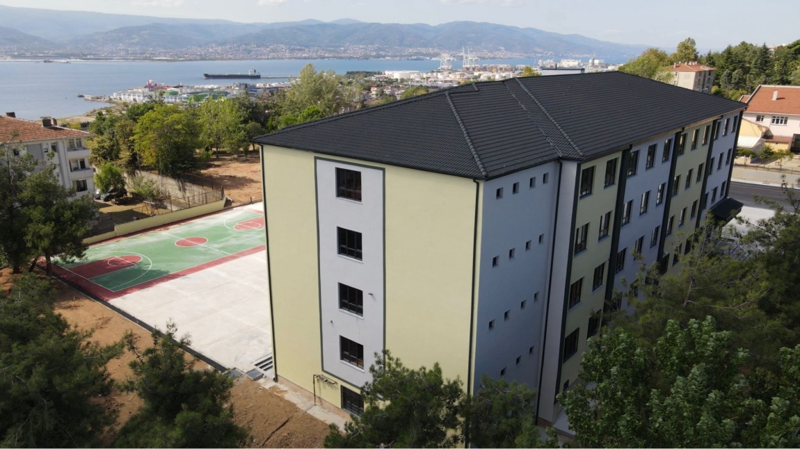 Uluğbey Anadolu Lisesi - Ana Fotoğraf