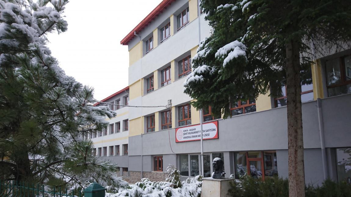 Şehit Muhammet Fatih Safitürk Anadolu İmam Hatip Lisesi (Erkek)