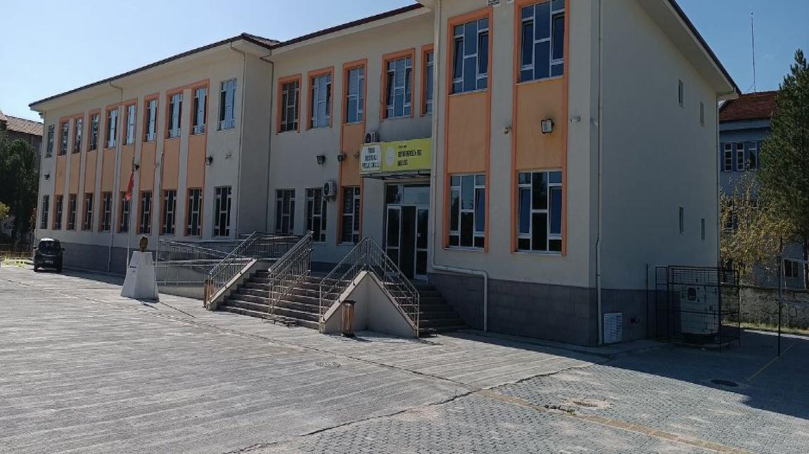 Gediz Yunus Emre Mesleki ve Teknik Anadolu Lisesi