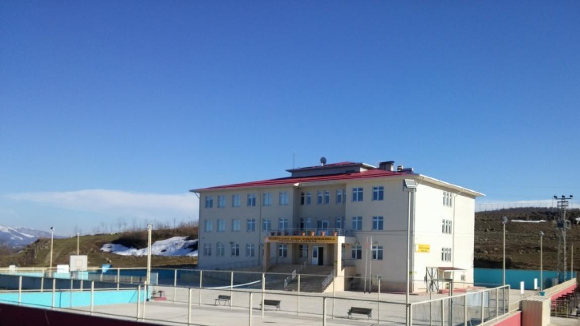 Güzelyurt Anadolu Lisesi