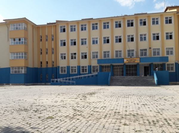 Hacı Mahmut Yavuz Anadolu Lisesi
