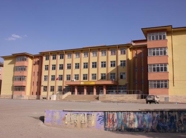 Kurtalan Ekspresi Anadolu Lisesi