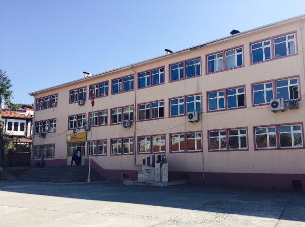 Gazi Osman Paşa Mesleki Ve Teknik Anadolu Lisesi